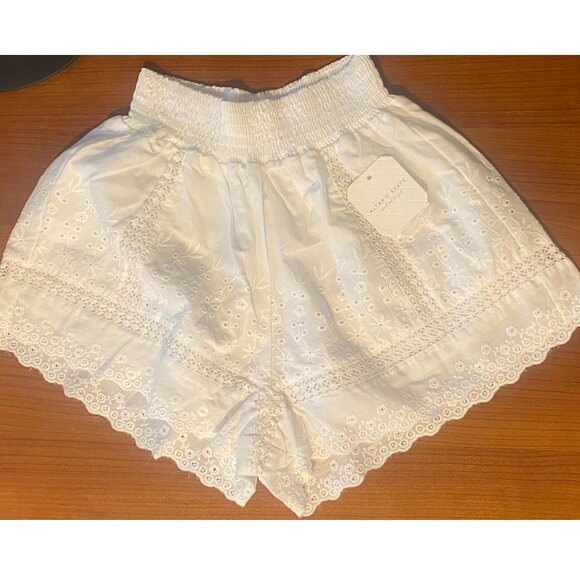 Altar'd State Pants - White Lace Eyelet Skort - XXS